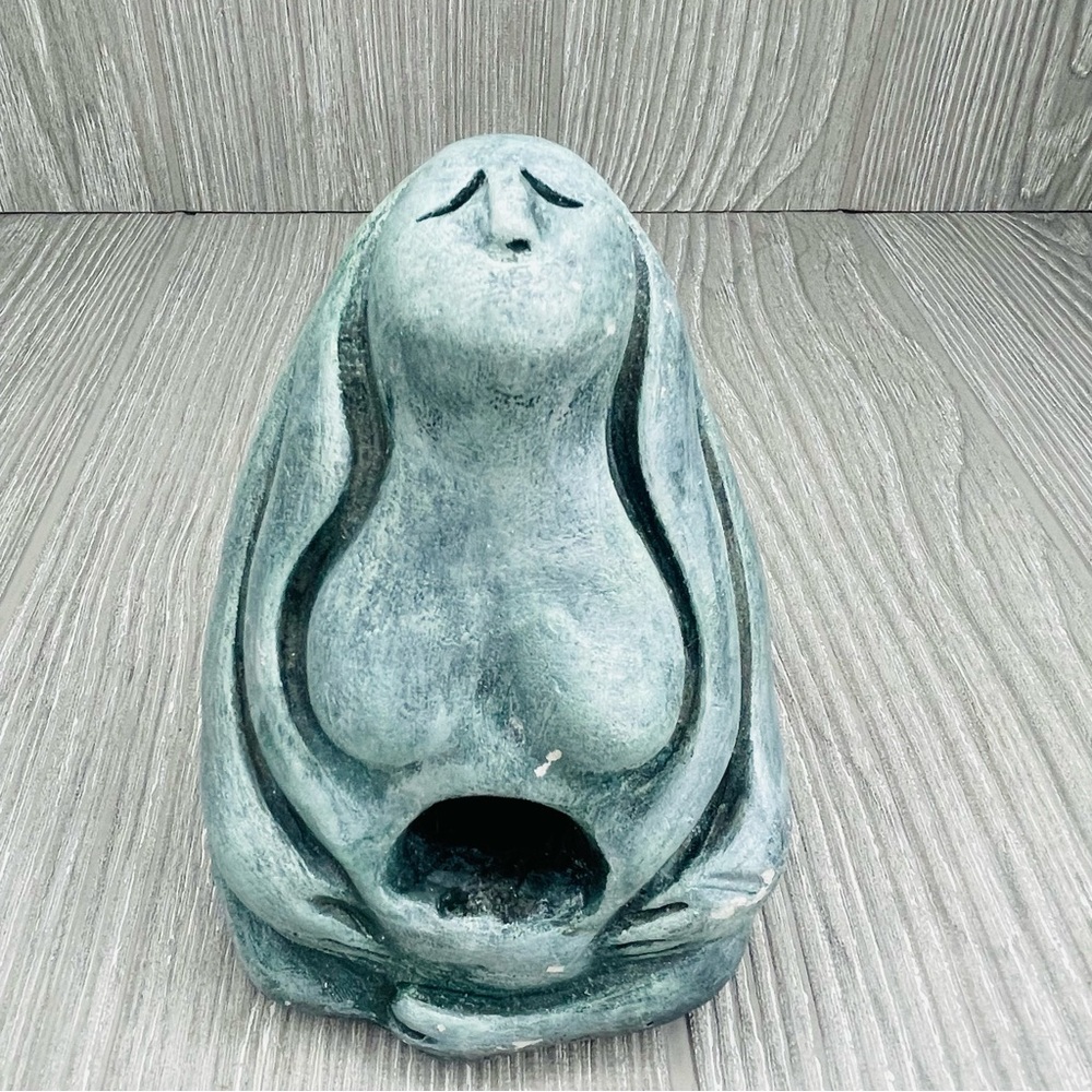 Women figurine statue holding belly unique fertility Buddha style decoration art